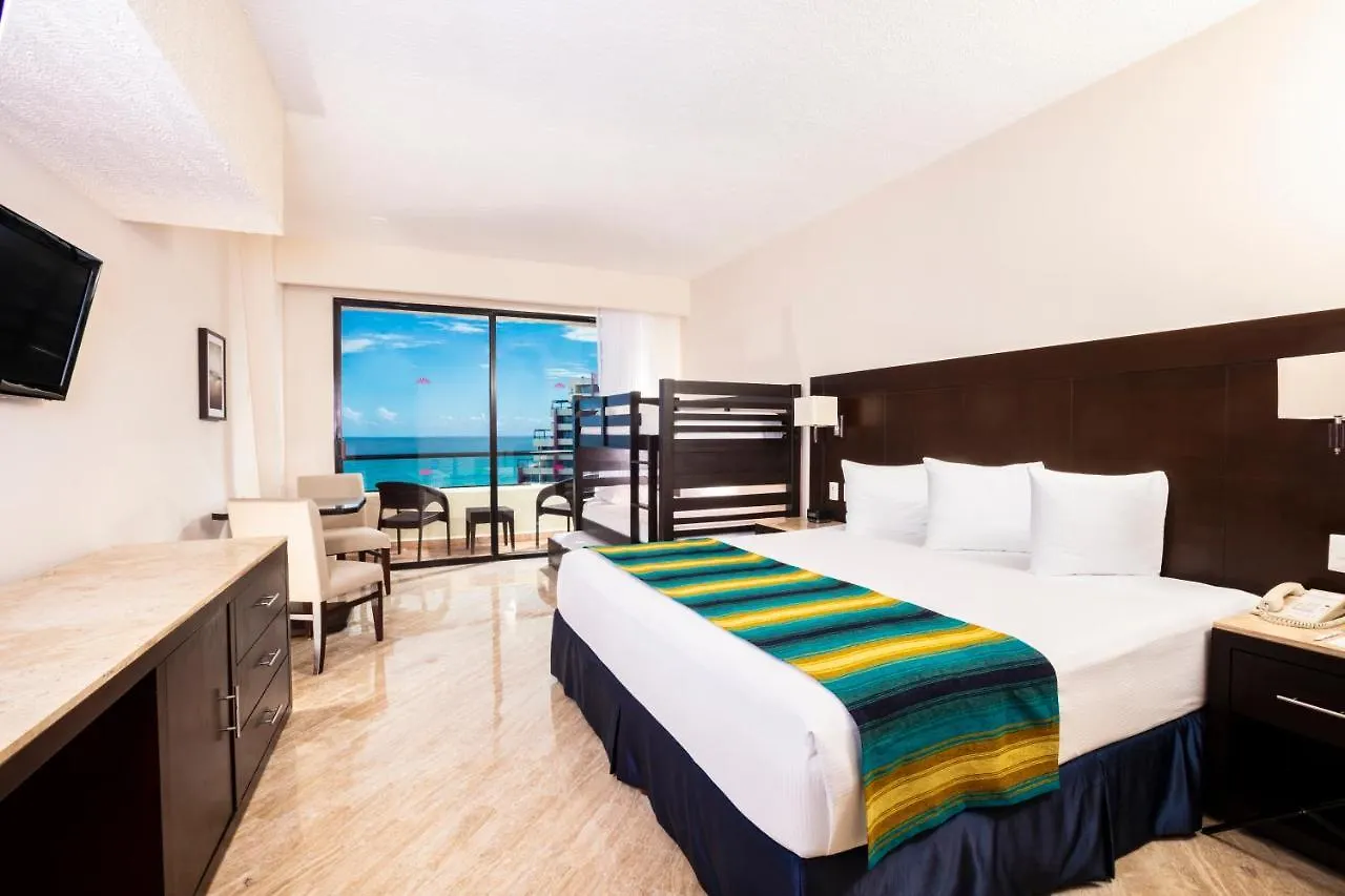 Resort Crown Paradise Club Cancun