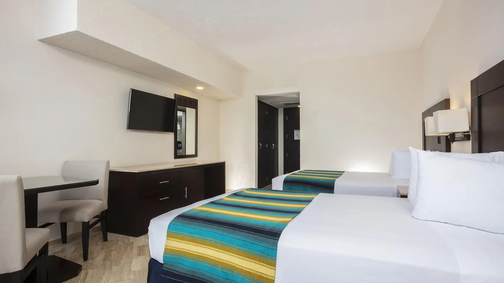 Resort Crown Paradise Club Cancun