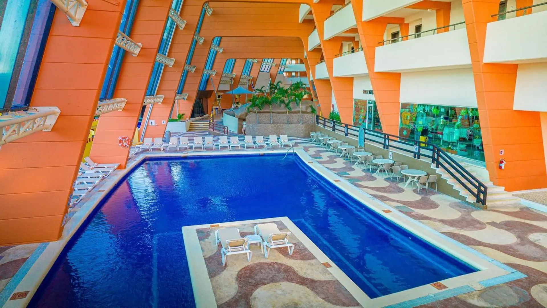 Crown Paradise Club Cancun Resort
