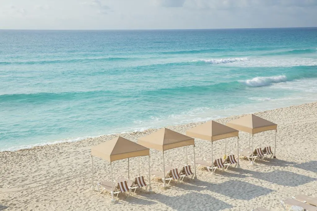 Crown Paradise Club Cancun 5*,