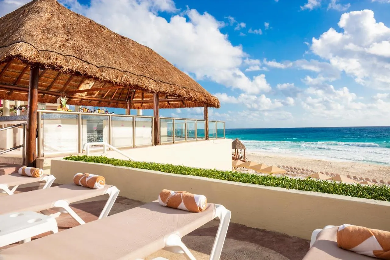 Crown Paradise Club Cancun Mexico
