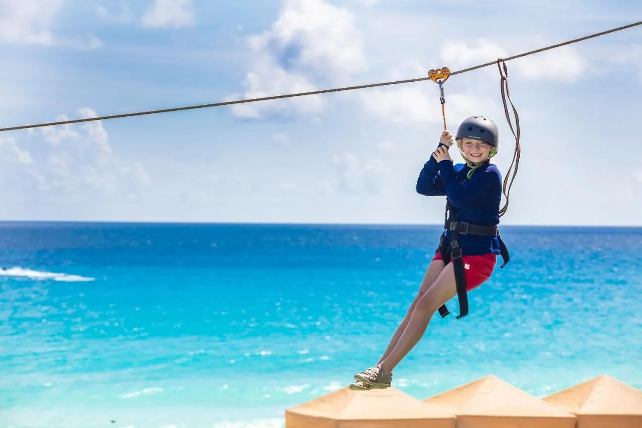 Resort Crown Paradise Club Cancun