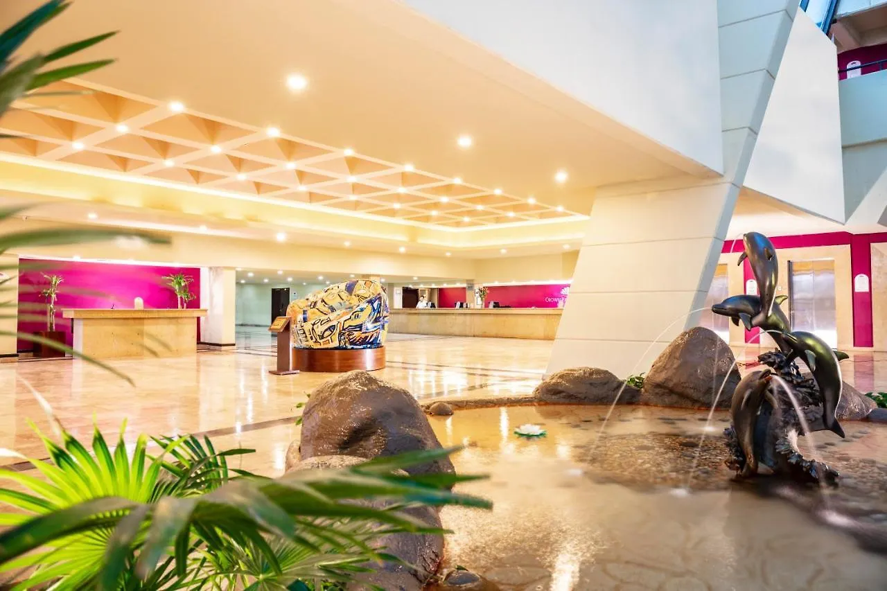 Crown Paradise Club Cancun