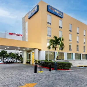 Express By Marriott Cancún